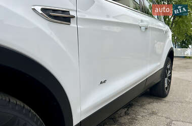 Внедорожник / Кроссовер Ford Kuga 2017 в 