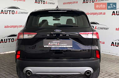 Внедорожник / Кроссовер Ford Kuga 2021 в 