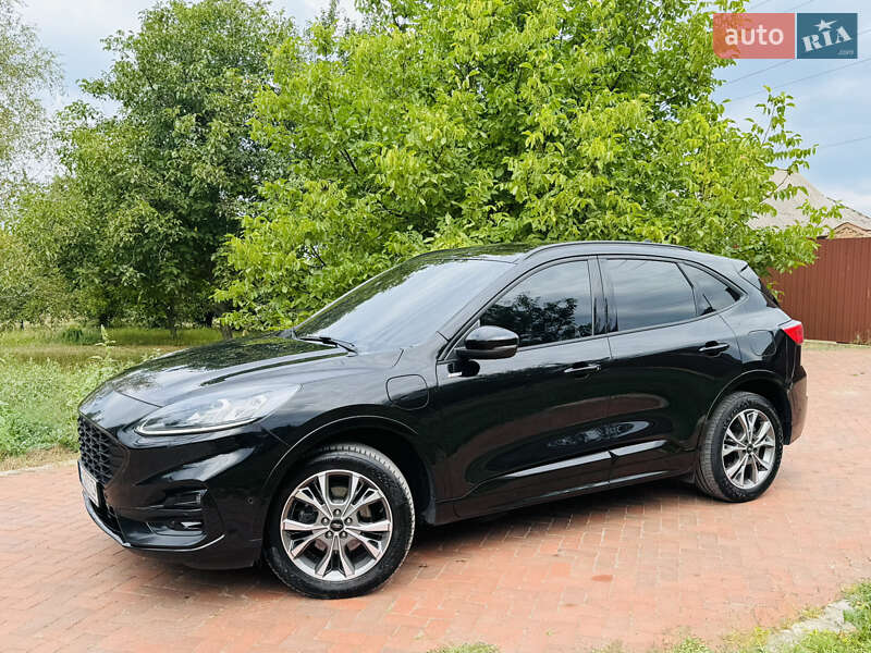 Внедорожник / Кроссовер Ford Kuga 2022 в Лохвице