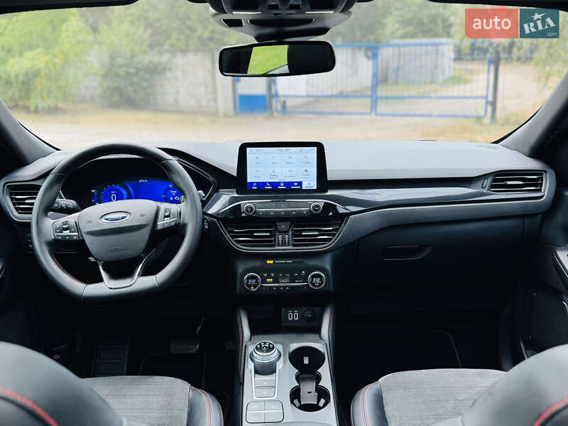 Внедорожник / Кроссовер Ford Kuga 2022 в Лохвице