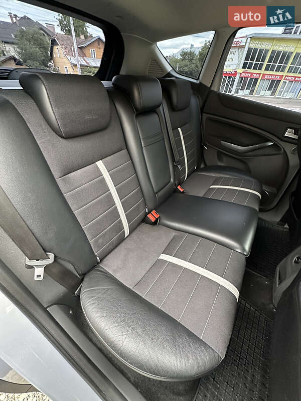 Внедорожник / Кроссовер Ford Kuga 2011 в Ивано-Франковске