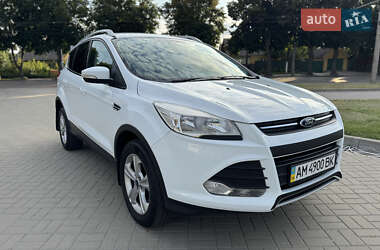 Внедорожник / Кроссовер Ford Kuga 2013 в 