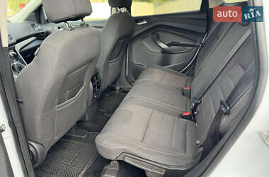 Внедорожник / Кроссовер Ford Kuga 2013 в 