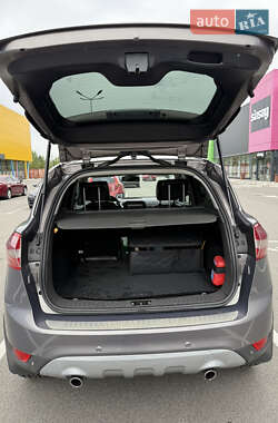 Внедорожник / Кроссовер Ford Kuga 2012 в 