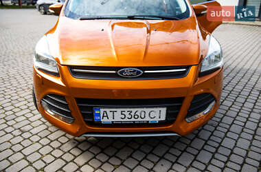 Внедорожник / Кроссовер Ford Kuga 2015 в 