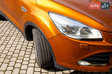 Внедорожник / Кроссовер Ford Kuga 2015 в 