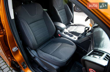 Внедорожник / Кроссовер Ford Kuga 2015 в 