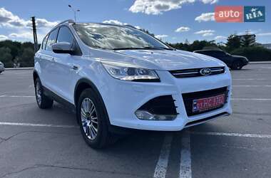 Внедорожник / Кроссовер Ford Kuga 2014 в 