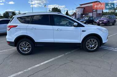 Внедорожник / Кроссовер Ford Kuga 2014 в 