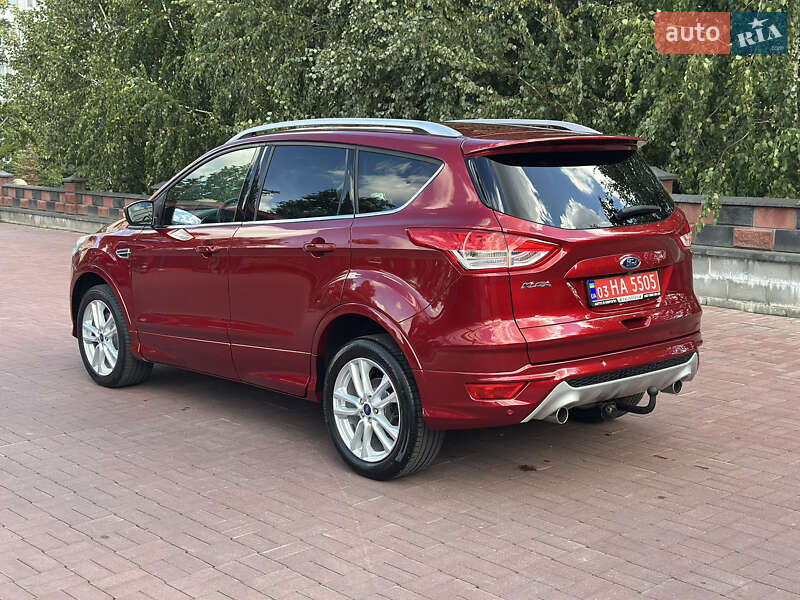 Внедорожник / Кроссовер Ford Kuga 2015 в Ровно