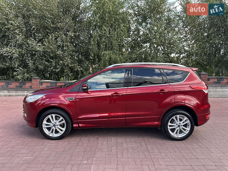 Внедорожник / Кроссовер Ford Kuga 2015 в Ровно