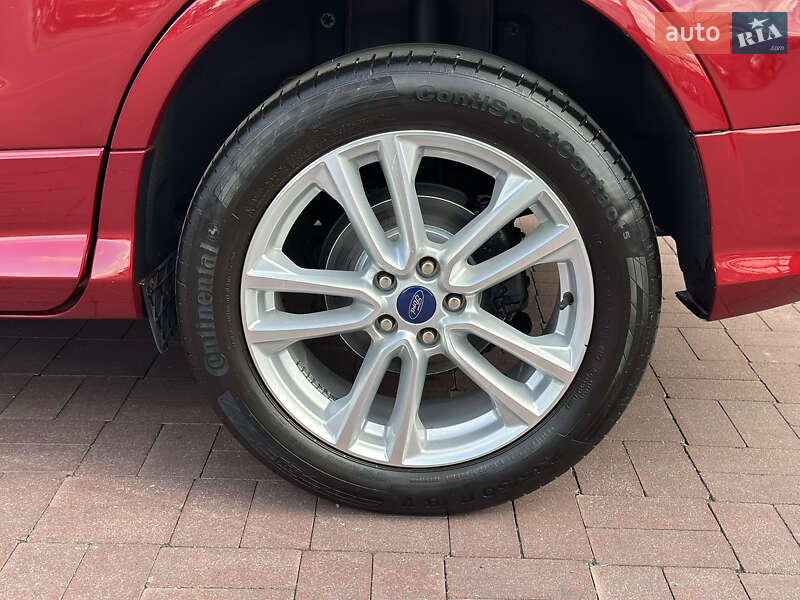 Внедорожник / Кроссовер Ford Kuga 2015 в Ровно