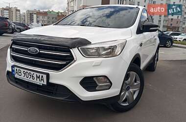 Позашляховик / Кросовер Ford Kuga 2017 в Вінниці