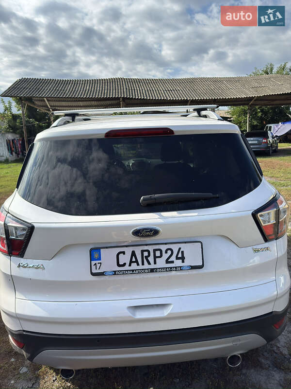 Внедорожник / Кроссовер Ford Kuga 2016 в Решетиловке