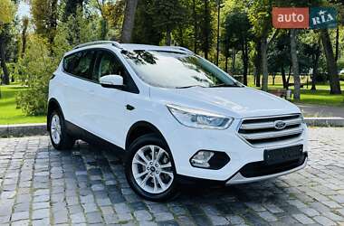 Внедорожник / Кроссовер Ford Kuga 2019 в 
