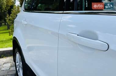 Внедорожник / Кроссовер Ford Kuga 2019 в 
