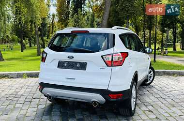 Внедорожник / Кроссовер Ford Kuga 2019 в 