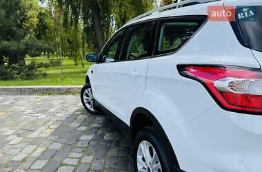 Внедорожник / Кроссовер Ford Kuga 2019 в 