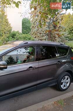 Внедорожник / Кроссовер Ford Kuga 2016 в 