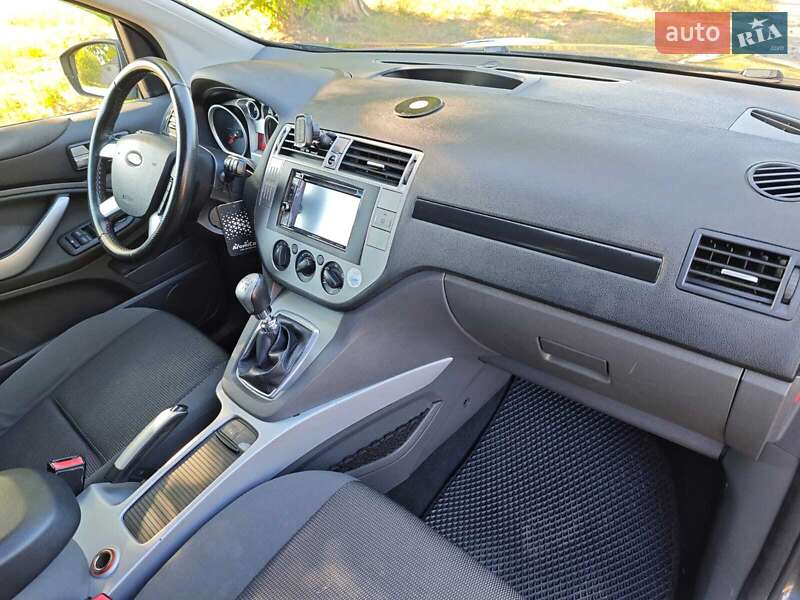 Внедорожник / Кроссовер Ford Kuga 2010 в Изюме