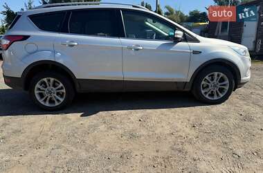 Внедорожник / Кроссовер Ford Kuga 2019 в 
