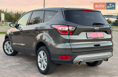 Внедорожник / Кроссовер Ford Kuga 2018 в 