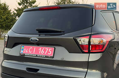 Внедорожник / Кроссовер Ford Kuga 2018 в 