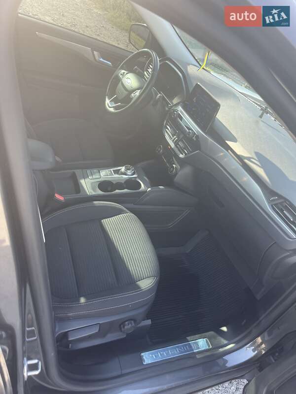 Внедорожник / Кроссовер Ford Kuga 2020 в Гайсине