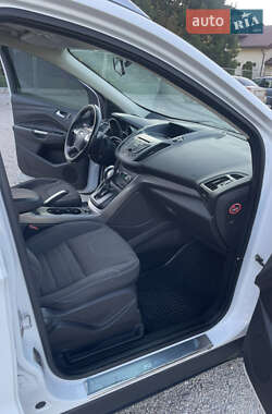 Внедорожник / Кроссовер Ford Kuga 2013 в 