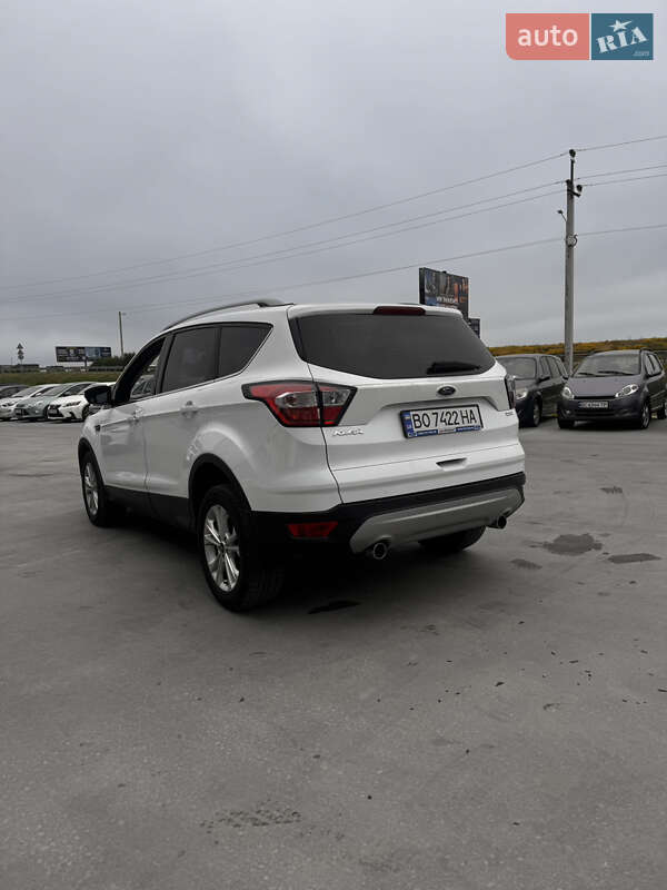 Внедорожник / Кроссовер Ford Kuga 2019 в Львове