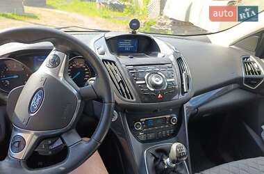 Внедорожник / Кроссовер Ford Kuga 2013 в 