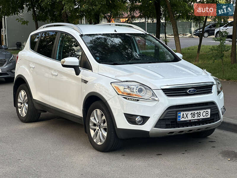 Внедорожник / Кроссовер Ford Kuga 2010 в Львове