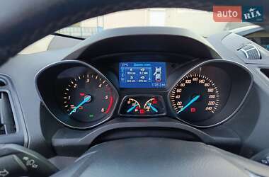 Внедорожник / Кроссовер Ford Kuga 2013 в 