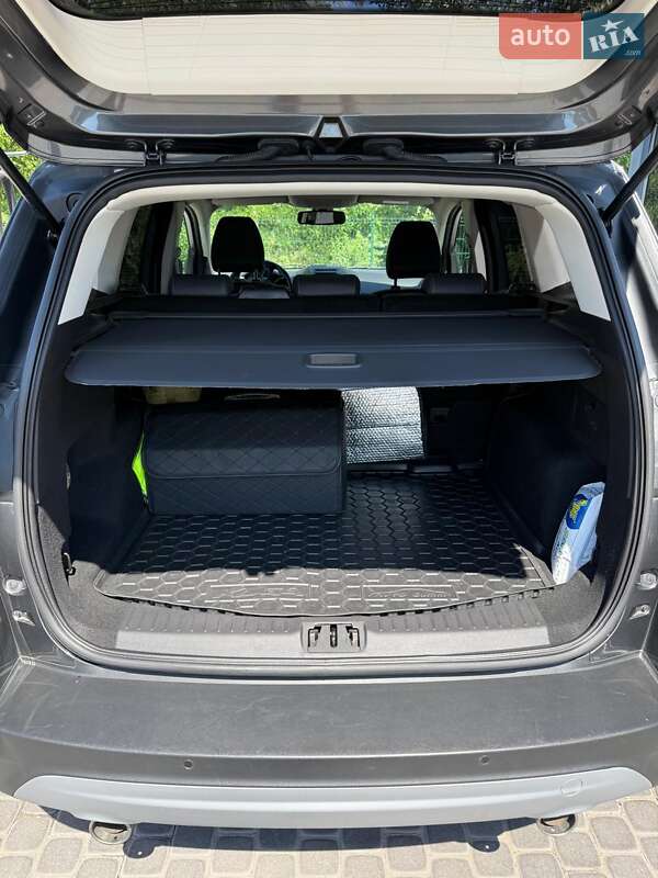 Позашляховик / Кросовер Ford Kuga 2019 в Дніпрі