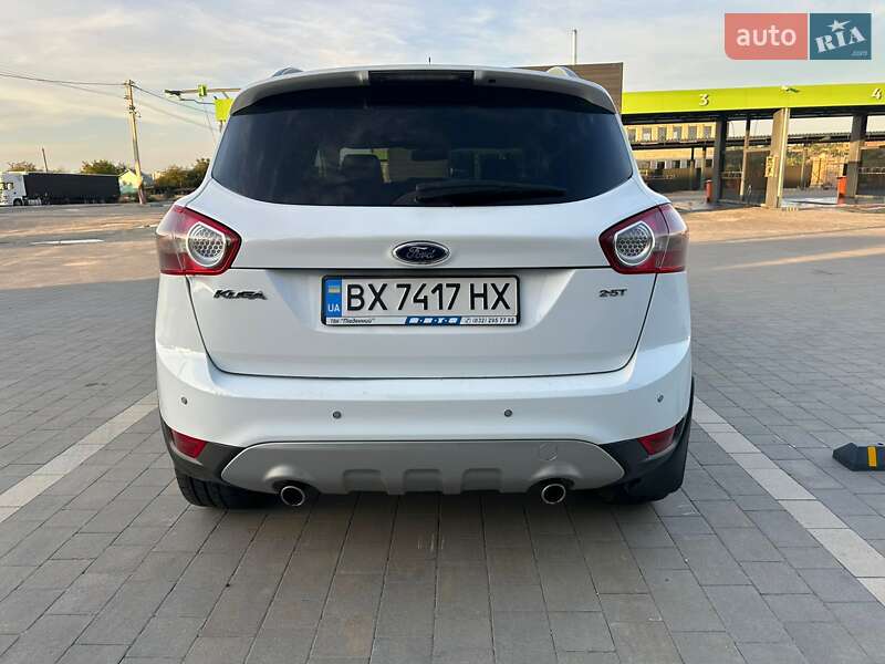 Внедорожник / Кроссовер Ford Kuga 2010 в Каменец-Подольском