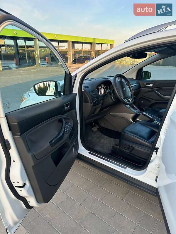 Внедорожник / Кроссовер Ford Kuga 2010 в Каменец-Подольском