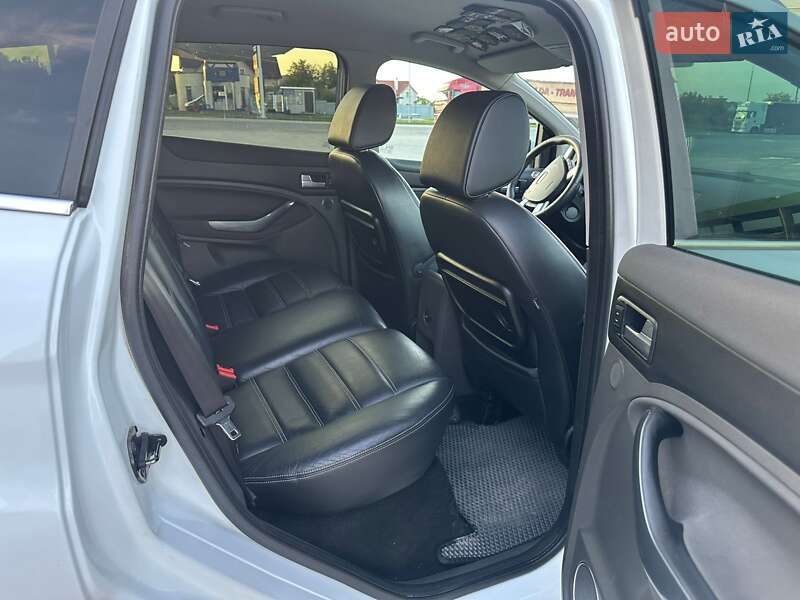 Внедорожник / Кроссовер Ford Kuga 2010 в Каменец-Подольском