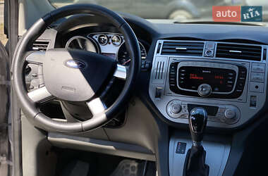 Внедорожник / Кроссовер Ford Kuga 2011 в 