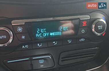 Внедорожник / Кроссовер Ford Kuga 2013 в 