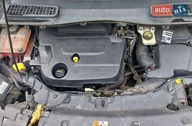 Внедорожник / Кроссовер Ford Kuga 2013 в 