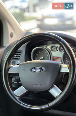 Внедорожник / Кроссовер Ford Kuga 2010 в 