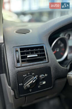 Внедорожник / Кроссовер Ford Kuga 2010 в 