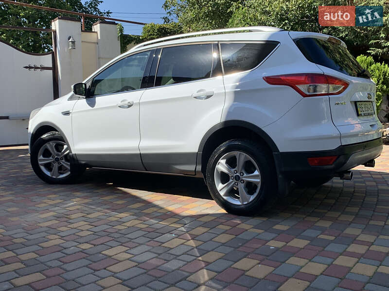 Внедорожник / Кроссовер Ford Kuga 2013 в Николаеве