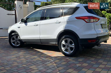 Внедорожник / Кроссовер Ford Kuga 2013 в 