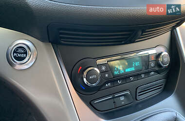 Внедорожник / Кроссовер Ford Kuga 2013 в 