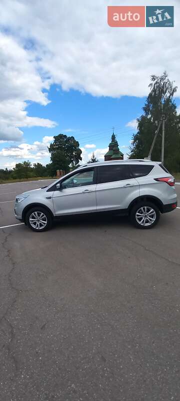 Внедорожник / Кроссовер Ford Kuga 2019 в Ромнах фото 42 Внедорожник / Кроссовер Ford Kuga 2019 в Ромнах