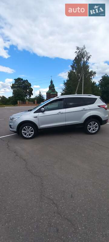Внедорожник / Кроссовер Ford Kuga 2019 в Ромнах фото 44 Внедорожник / Кроссовер Ford Kuga 2019 в Ромнах