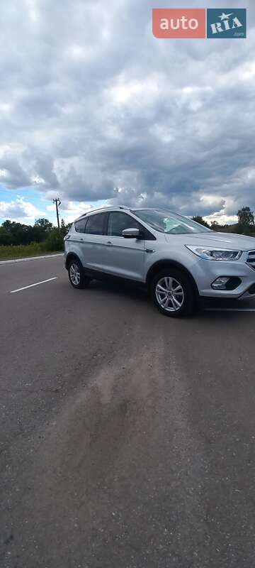 Внедорожник / Кроссовер Ford Kuga 2019 в Ромнах фото 76 Внедорожник / Кроссовер Ford Kuga 2019 в Ромнах