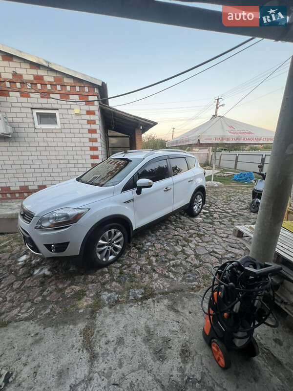 Внедорожник / Кроссовер Ford Kuga 2010 в Кобеляках