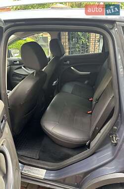 Внедорожник / Кроссовер Ford Kuga 2011 в 
